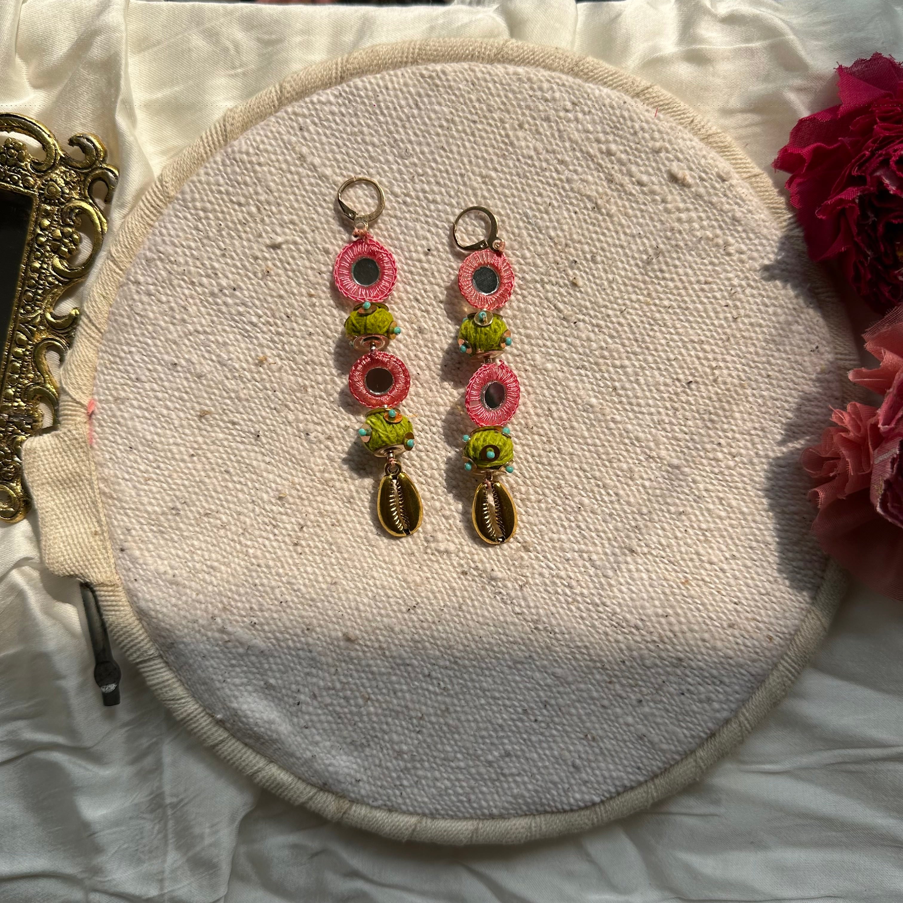 sheesha bindu earrings
