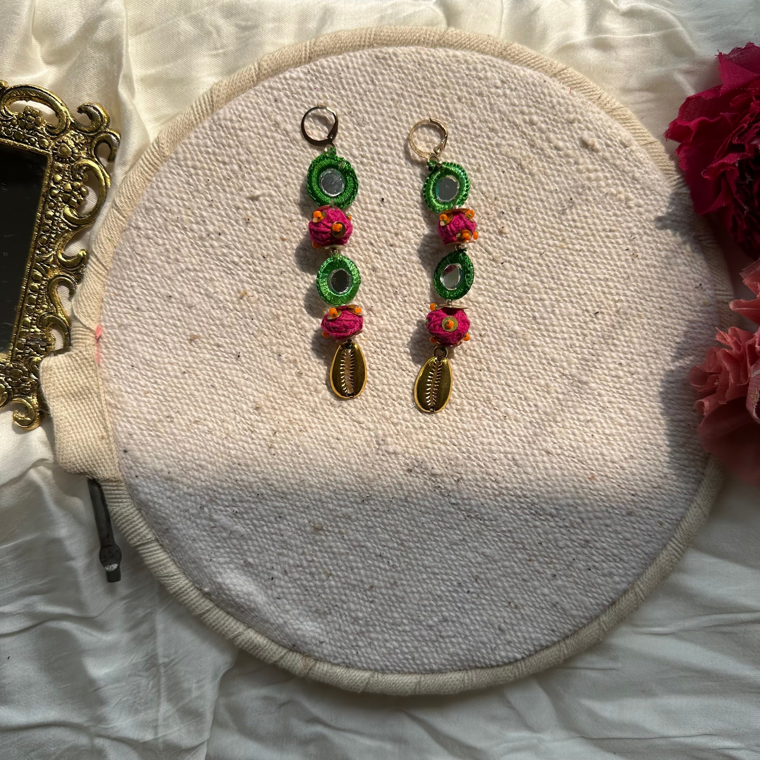 sheesha bindu earrings