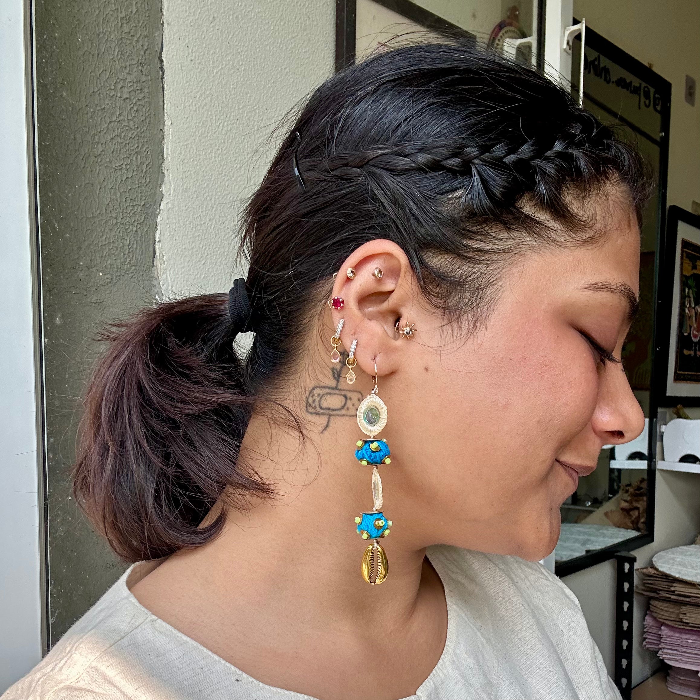 sheesha bindu earrings