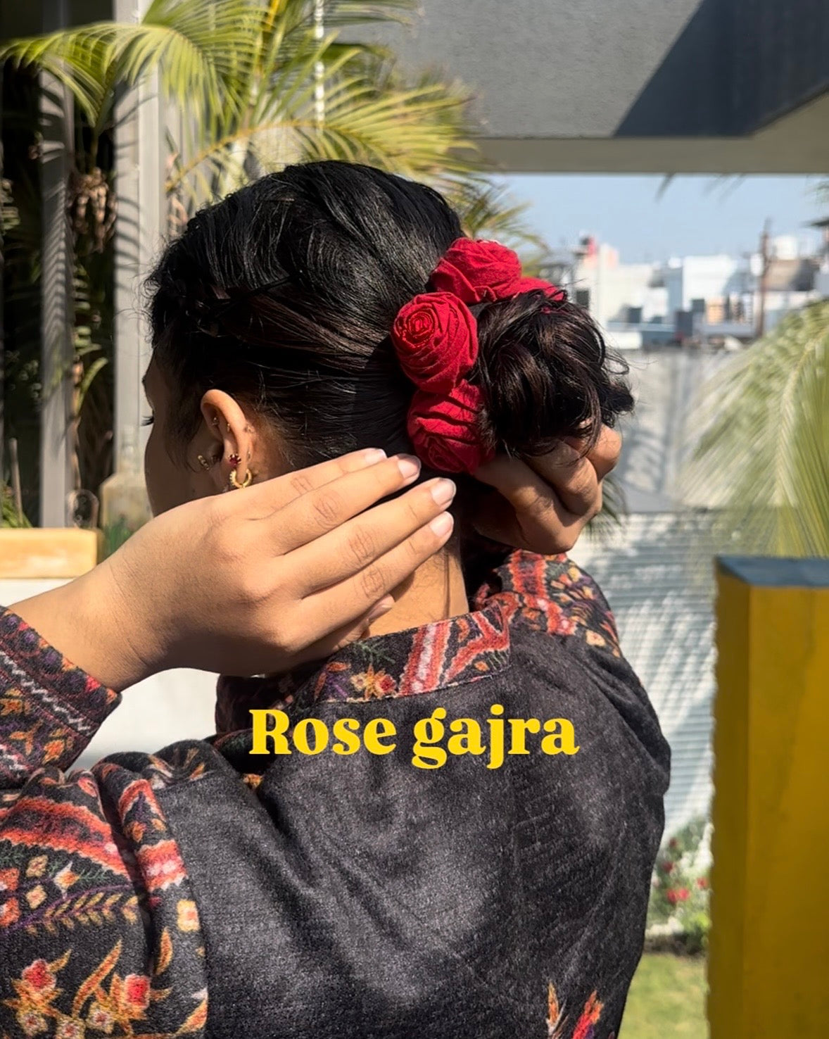 Rose gajra