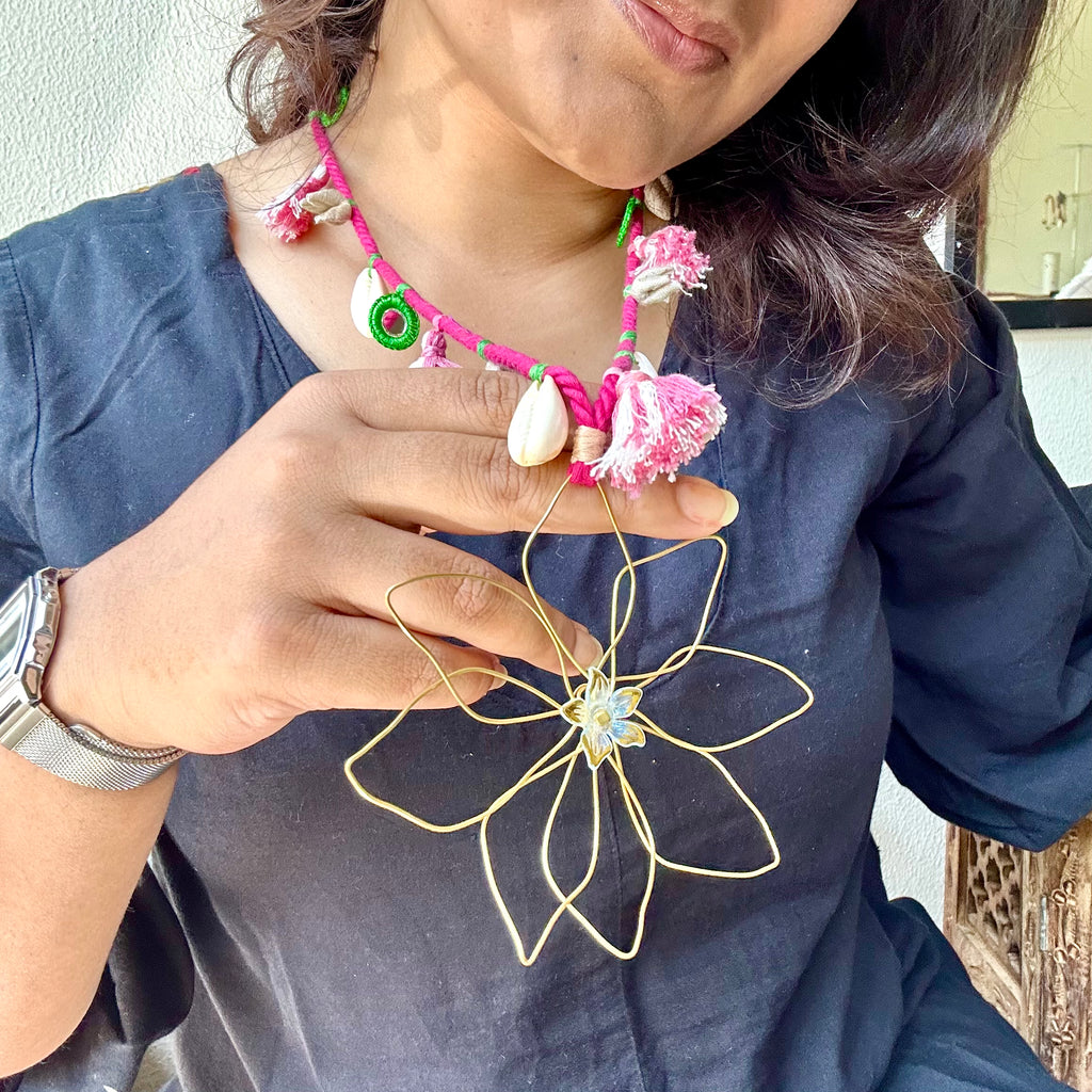Phool Neckpiece
