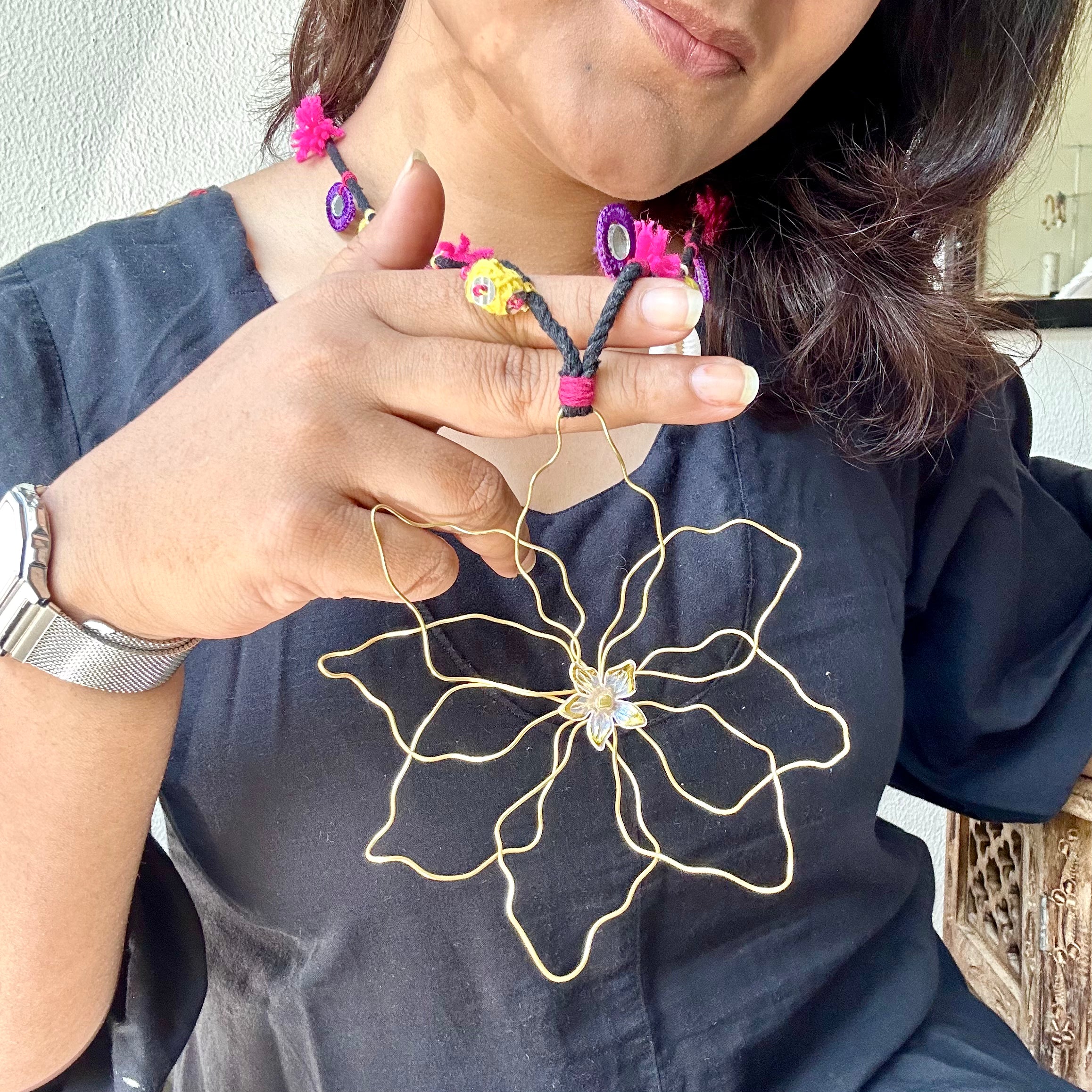 Phool Neckpiece