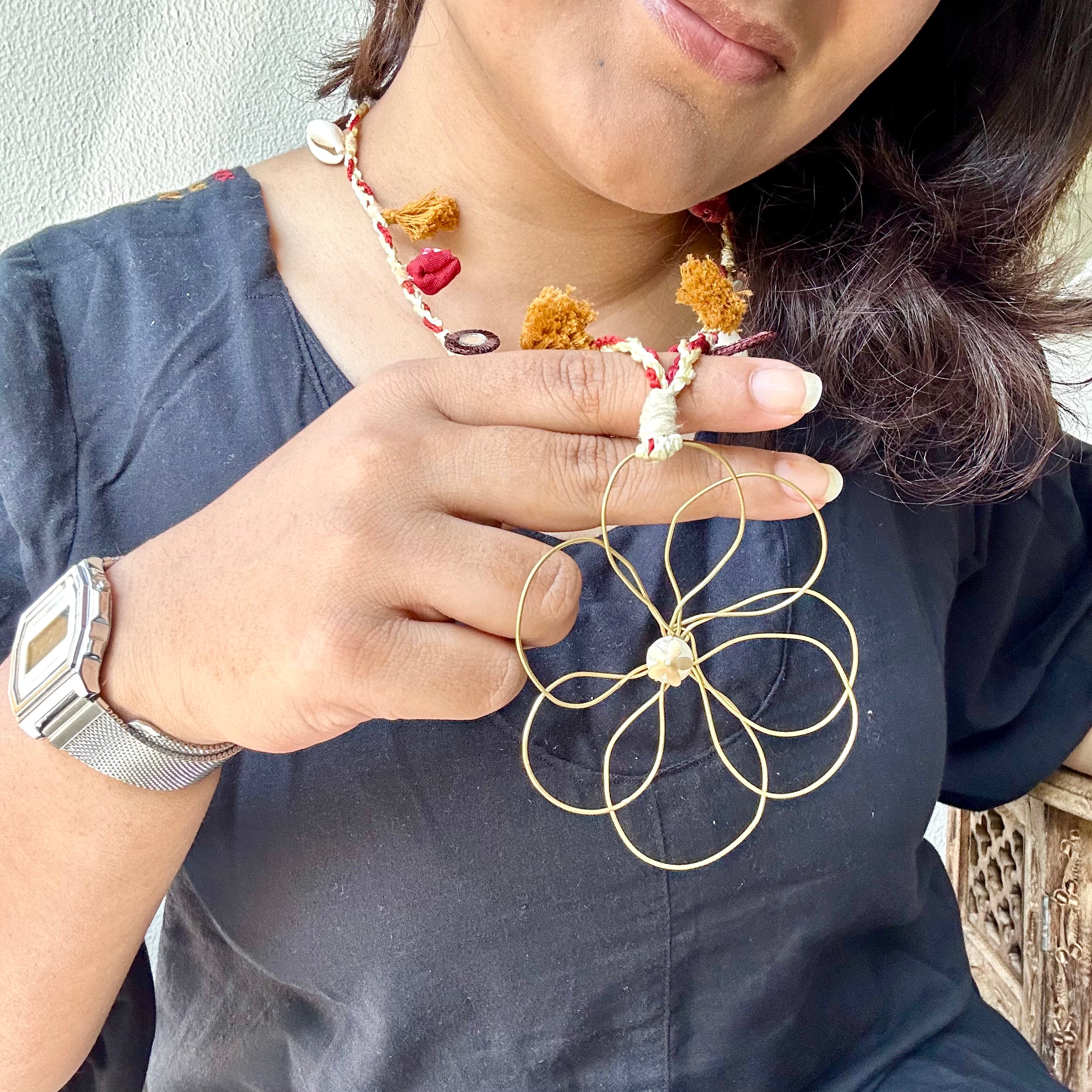 Phool Neckpiece